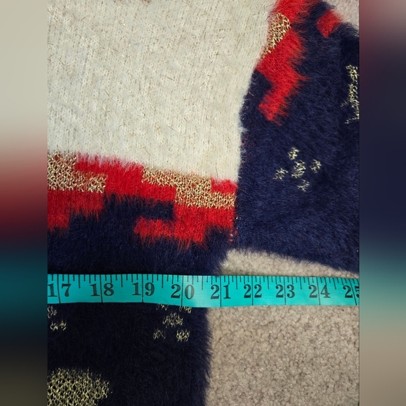 J.NNA Fuzzy Cozy Reindeer Pattern Sweater - Red, Blue, Cream. Relaxed Fit Small - Picture 9 of 10